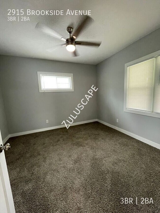 Foto del edificio - 2915 E Brookside Ave