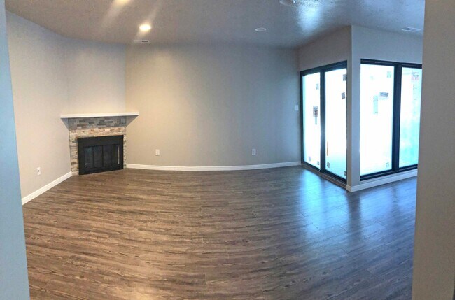 Foto del edificio - Beautiful Salt Lake City Condo for rent!