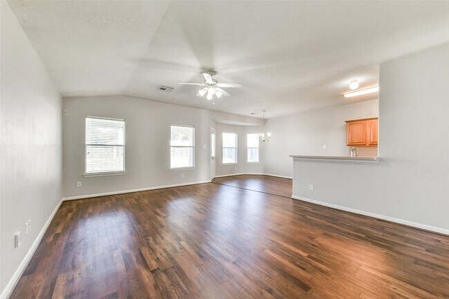 Building Photo - 3863 Silver Hawk Dr