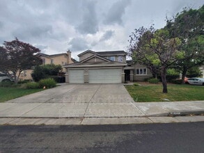 Building Photo - 4051 Sierra Ct