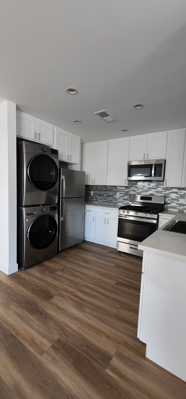 Foto del edificio - 2752 Thurman Ave