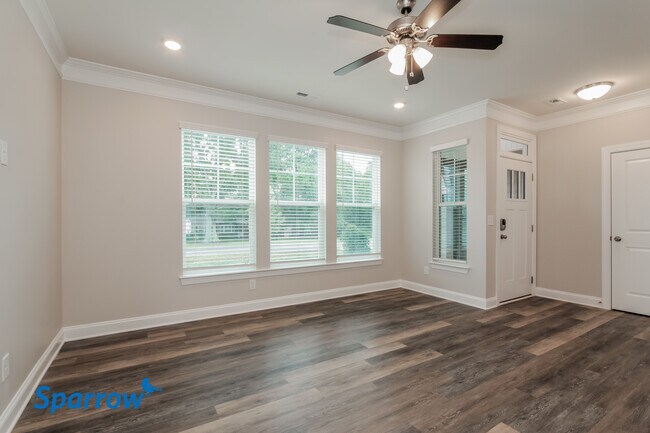 Foto del edificio - 5032 David Cox Road