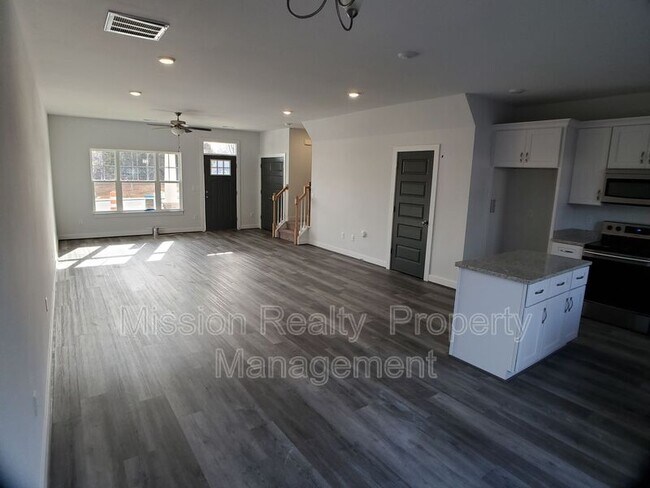 Foto del edificio - 4504 Josephine Ln