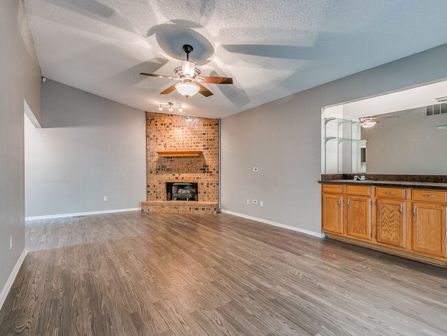 Photo - Fair Hill Duplex Apartment