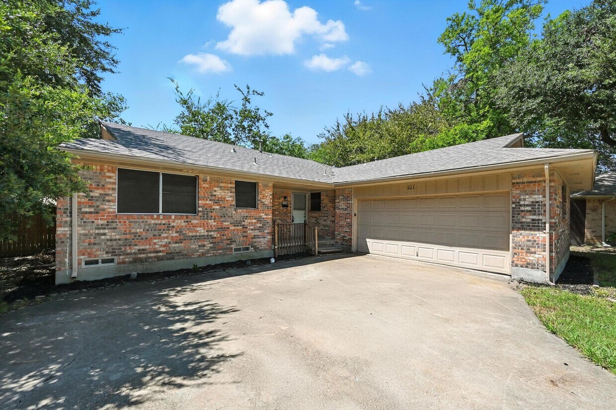 Foto principal - QUAINT 3 Bed, 2 Bath Home in Mckinney, TX!...