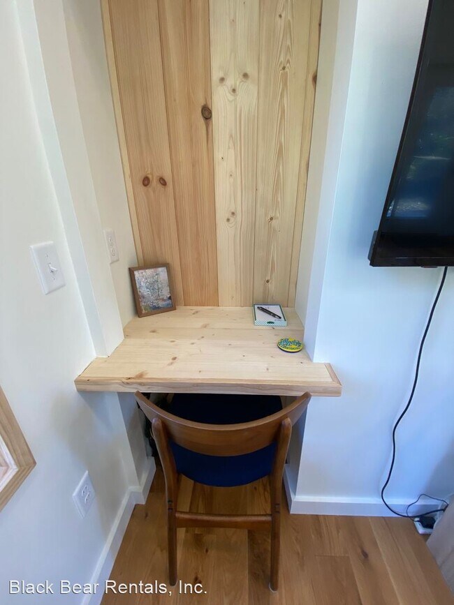 Building Photo - 1 br, 1 bath House - 127 Dorchester Ave