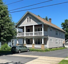 Building Photo - 5 Hillside Ave