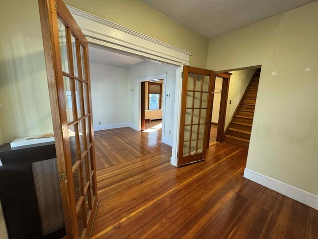 Building Photo - 46 Bromfield Rd
