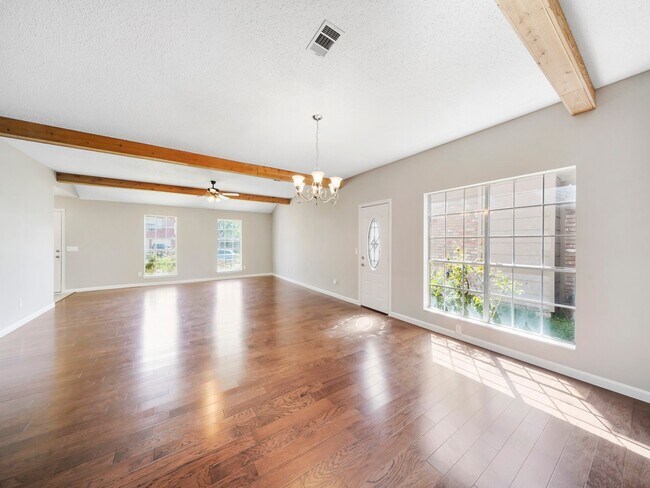 Foto del edificio - 21214 Park Willow Dr