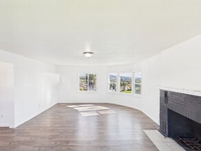 Building Photo - 2135 Washington St