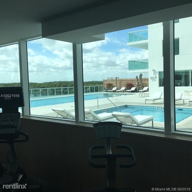 Primary Photo - 4000 Sunny Isles Blvd