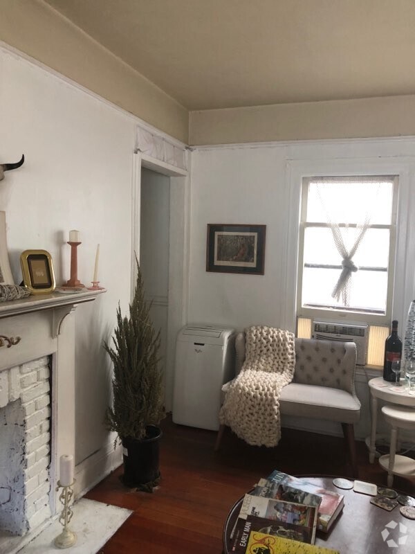 Lake Side Student Apartments for Rent Los Angeles, CA