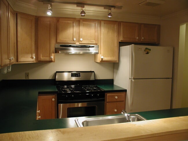 Building Photo - 309 N 37th St