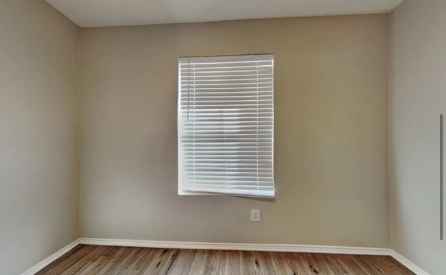 Foto del edificio - 1501 Queens Brook Ln