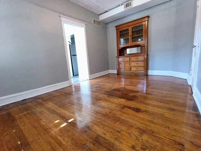 Foto del edificio - 3516 N Broadway