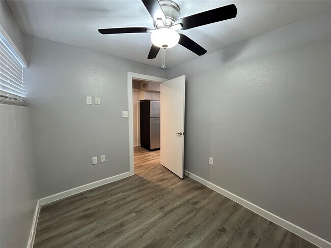 Foto del edificio - 2807 Beauchamp St