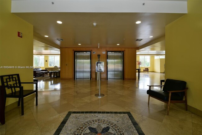 Foto del edificio - 3500 Coral Way