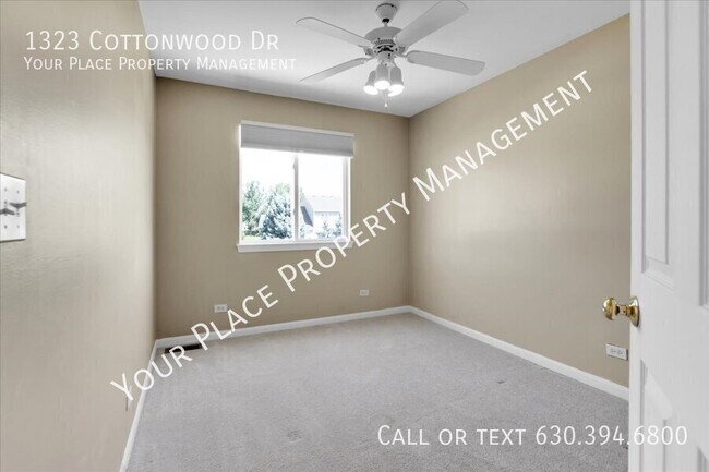 Building Photo - 1323 Cottonwood Dr