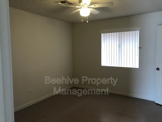 Building Photo - 1324 E Taylor St