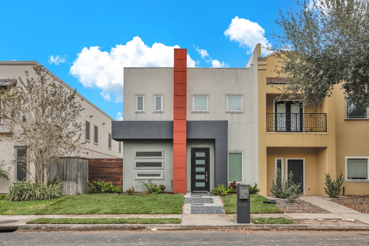 Foto principal - 6732 N 4th St