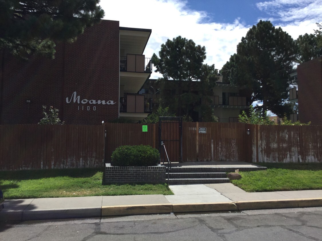 Primary Photo - 1100 Alvarado Dr NE
