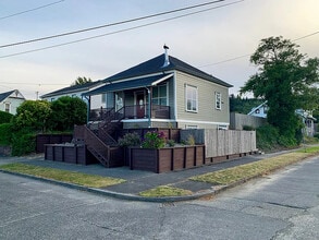 Building Photo - 405 S 8th St