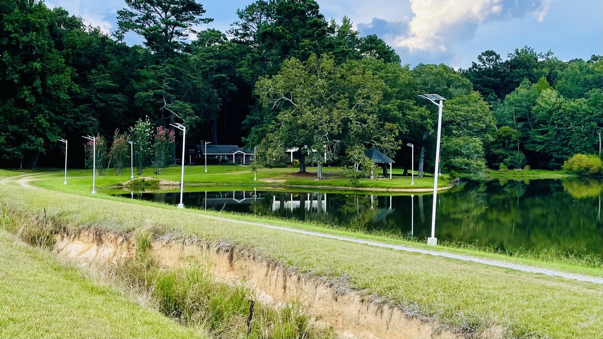 Foto principal - 525 Lawshe Rd