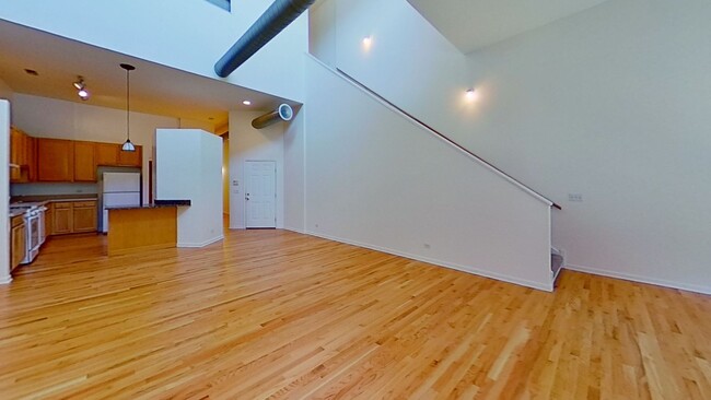 Foto del edificio - Old Town Duplexed Three Bedroom Two Bath