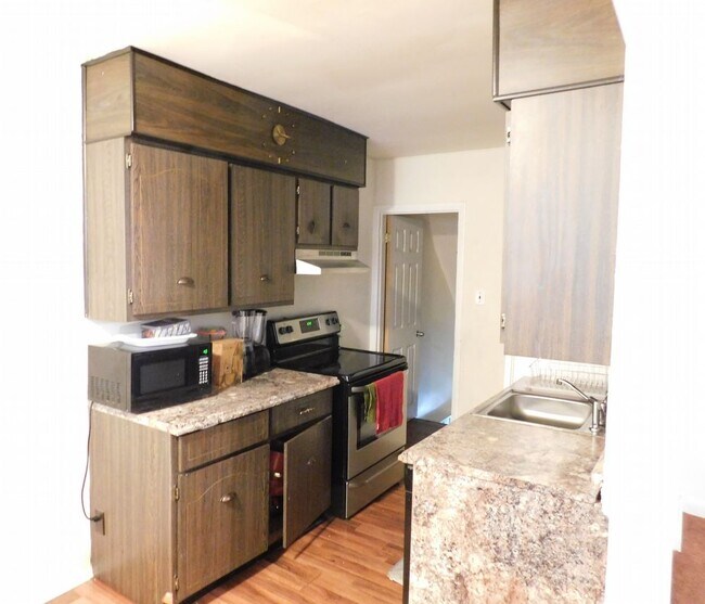 Foto del edificio - 7332 Greenhill Rd