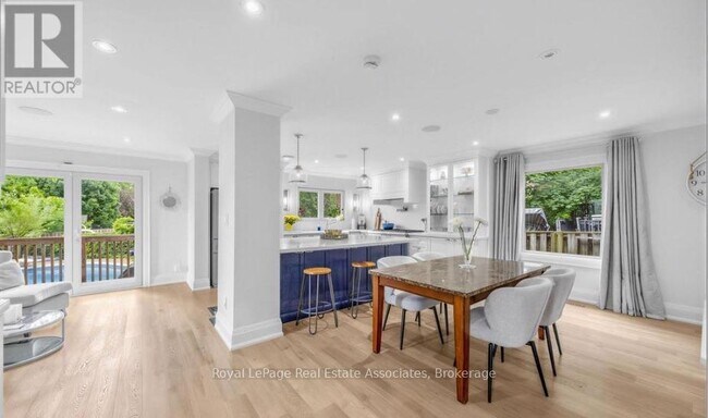 Building Photo - 6760 Dolmage Ct