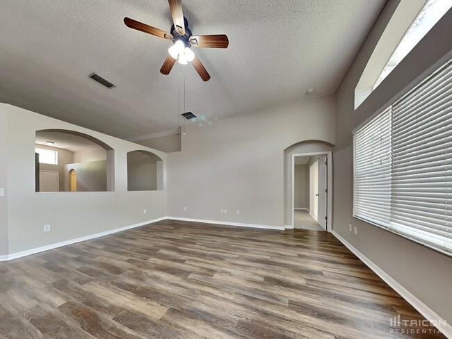 Building Photo - 13461 Staghorn Rd