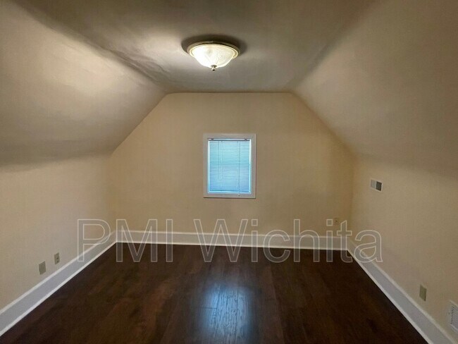 Building Photo - 1206 Ellis S
