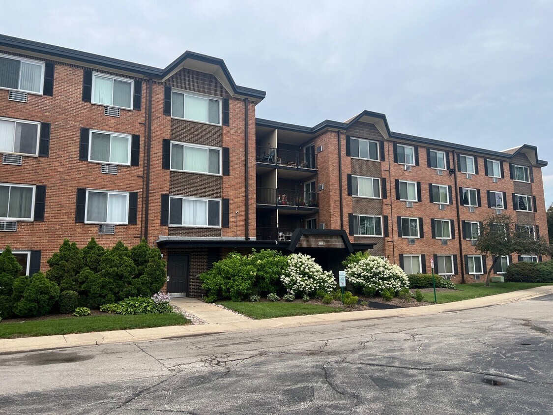 Foto principal - 1106 New Wilke Rd