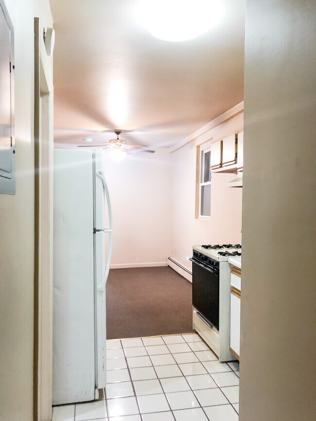 Kitchen - 416 6th St