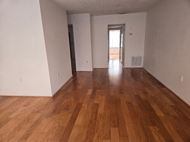 Building Photo - 3128 59th St S