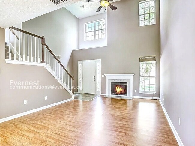 Foto del edificio - 9015 Tarrington Ln