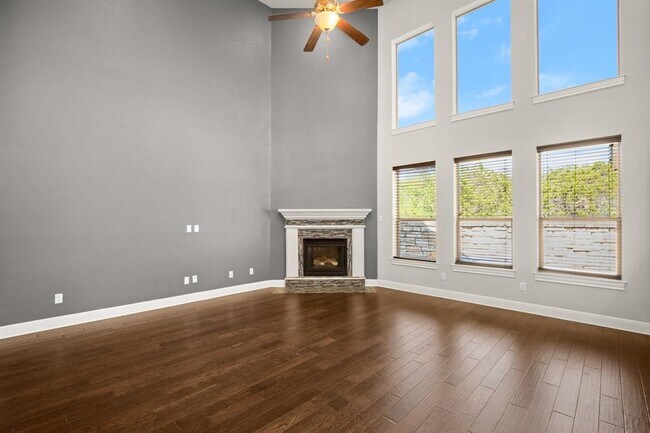 Foto del edificio - 4321 Tambre Bend