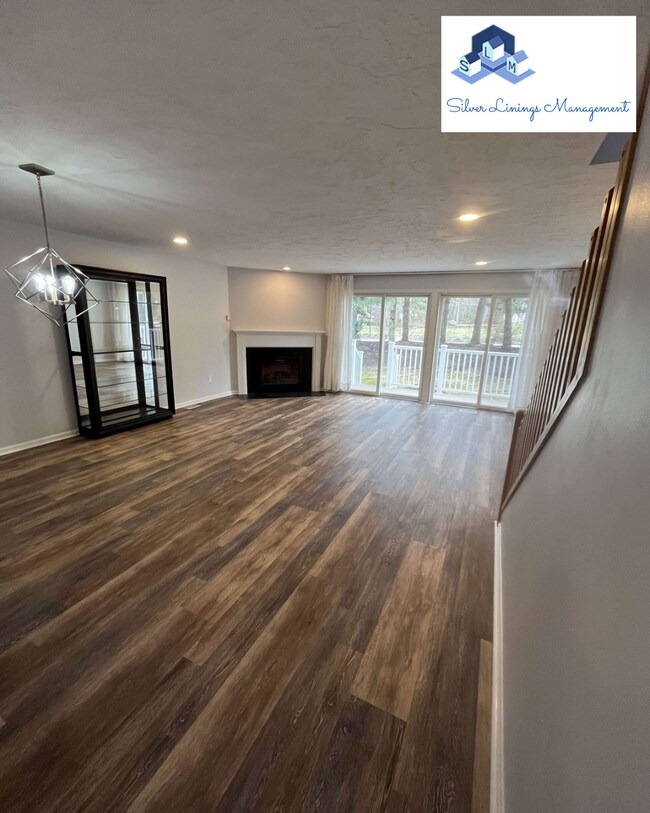 Building Photo - 78 Pointe Rok Dr