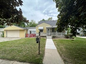 Building Photo - 20501 Wakenden St