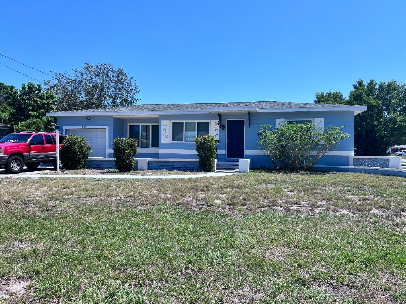 2501 Leslee Lake Dr N, St. Petersburg, FL 33713 House Rental in St