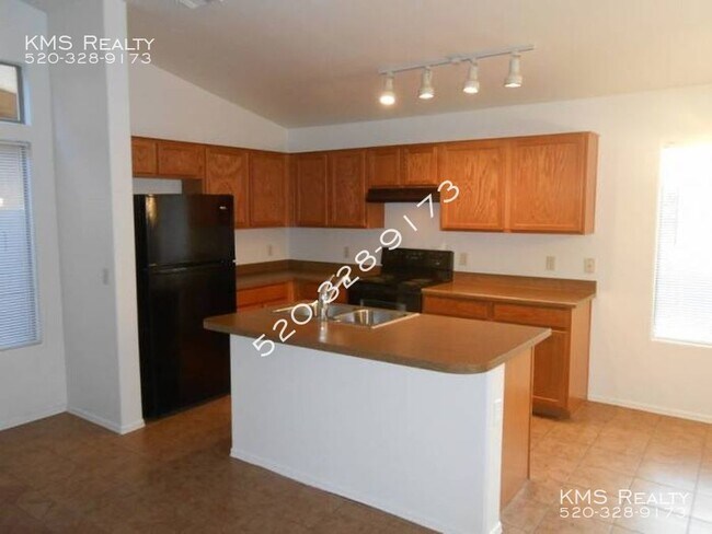 Foto del edificio - 2 Bedroom 2 Bath plus a Den Town home - 60...
