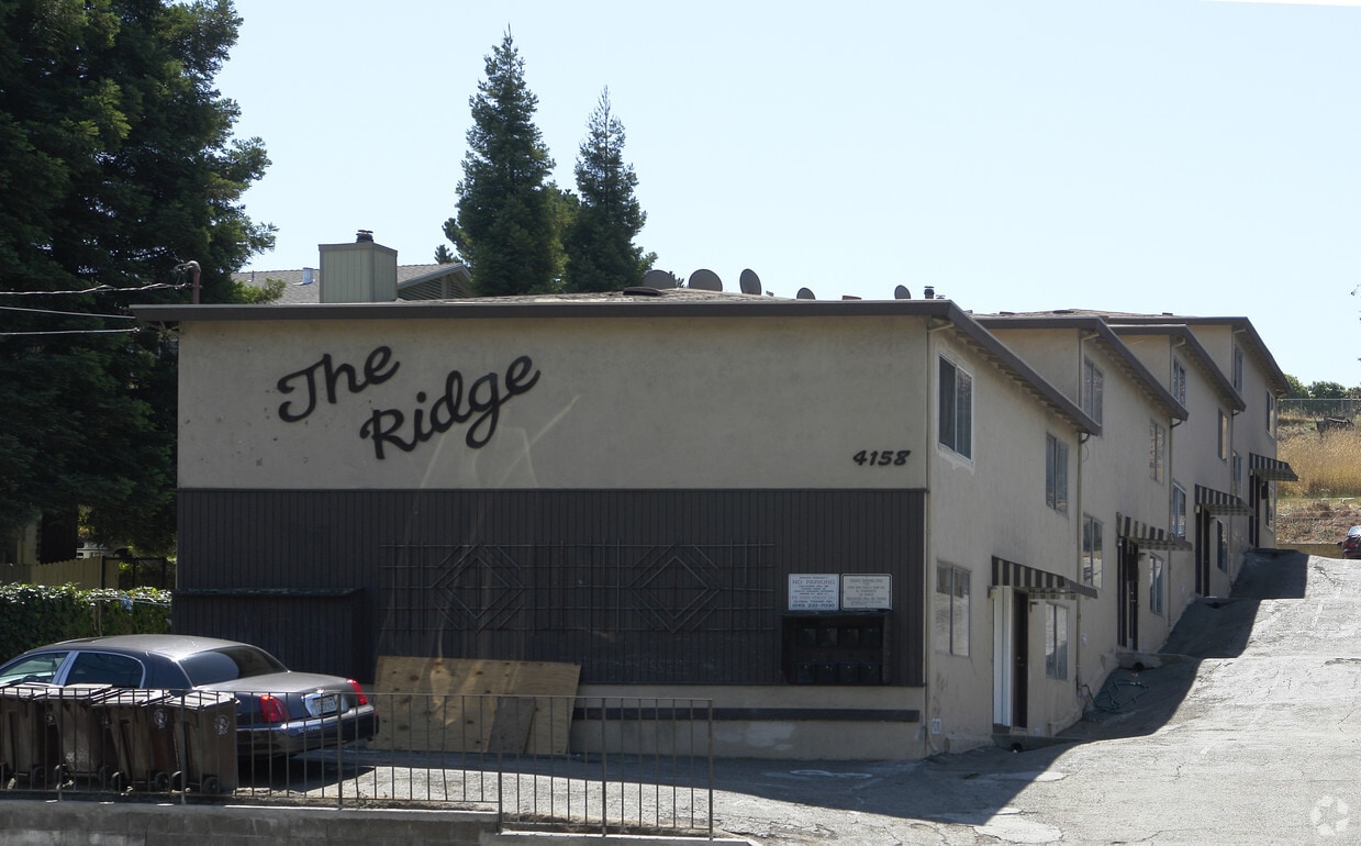 Building Photo - The Ridge Apartments