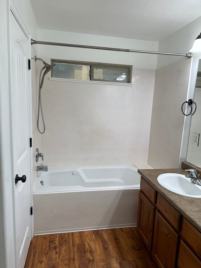 Foto del edificio - 8121 N Plum Creek Cir