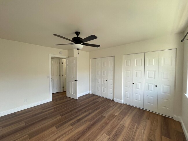 Building Photo - Fully Remodeled – 2 Bed / 1.5 Bath