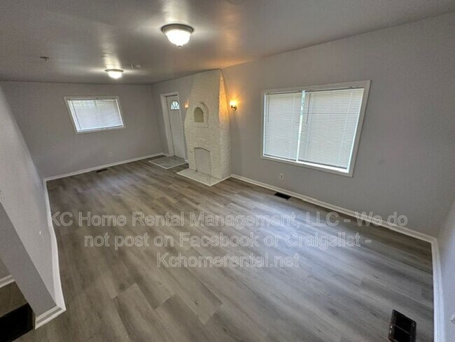Building Photo - 4116 Springfield St