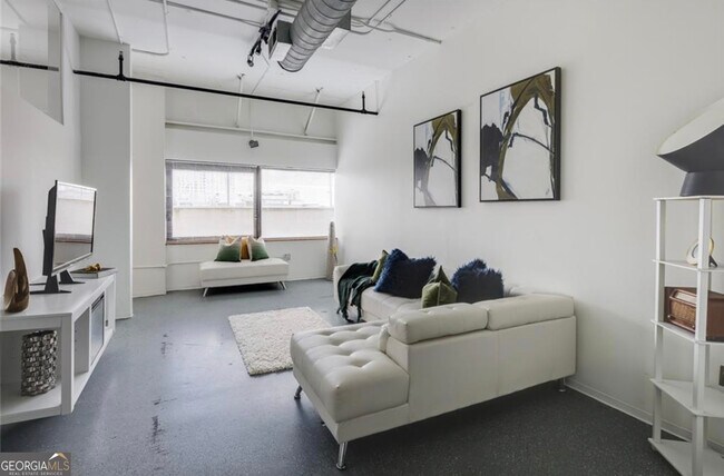 Foto del edificio - 120 Ralph McGill Blvd NE