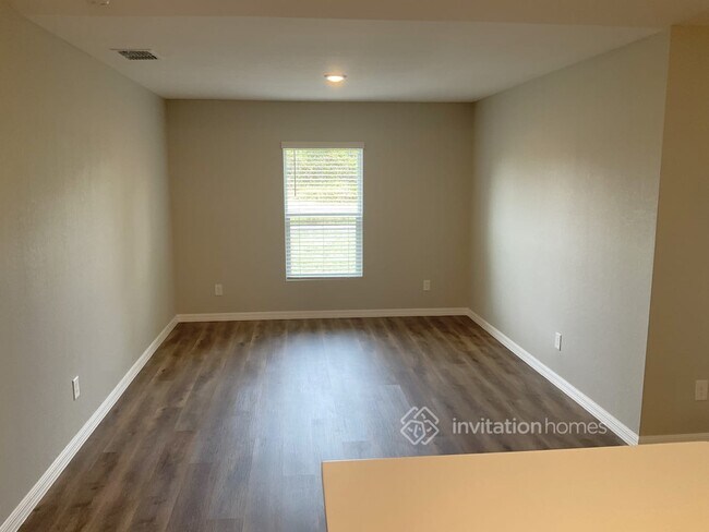 Foto del edificio - 1470 Navigator Rd