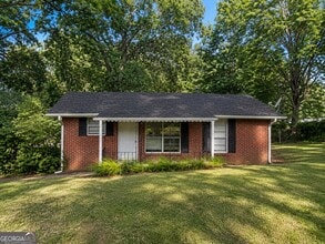 Building Photo - 93 Forest Rd