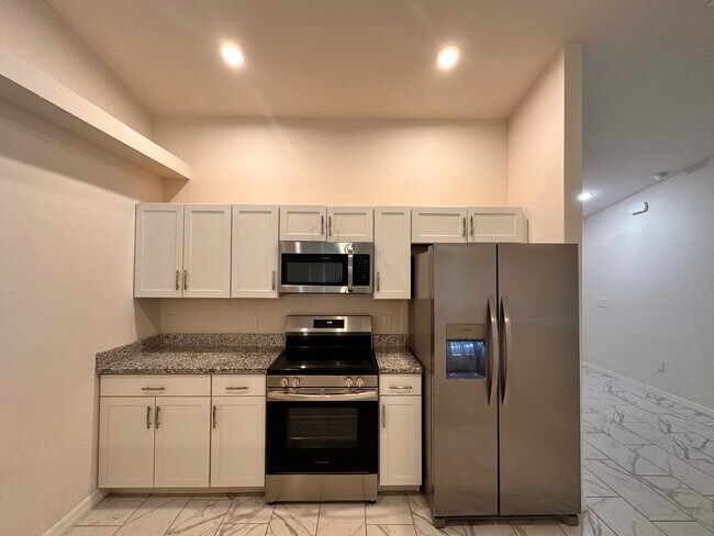 Foto del edificio - 528 SE 4th Terrace