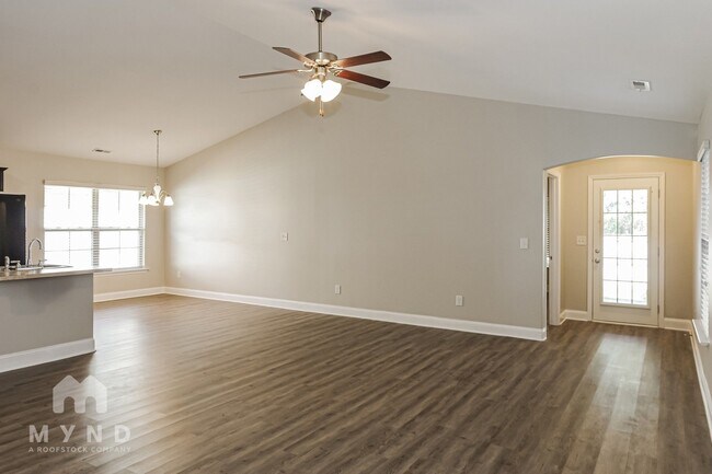 Foto del edificio - 201 Bermuda Lakes Dr